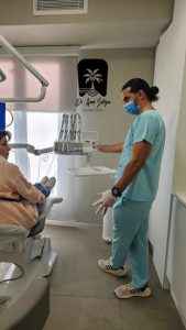 بهترین دکتر جراحی دندان عقل روی عصب